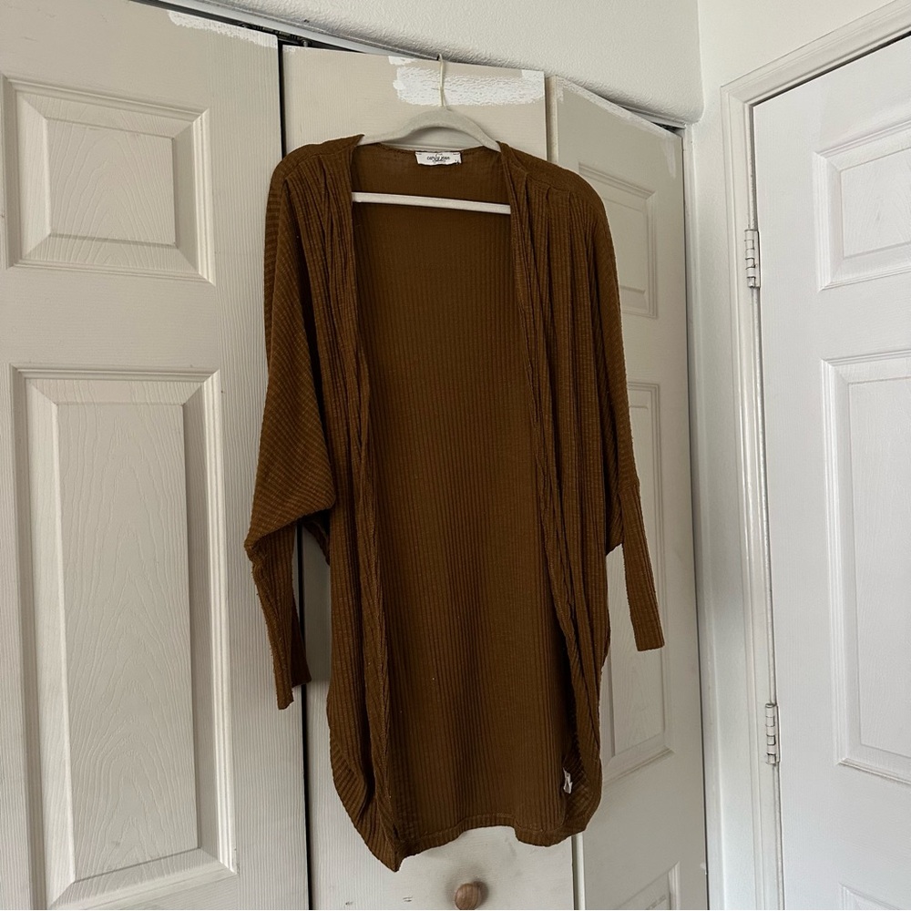 Carly Jean Los Angeles Brown Open-Front Cardigan